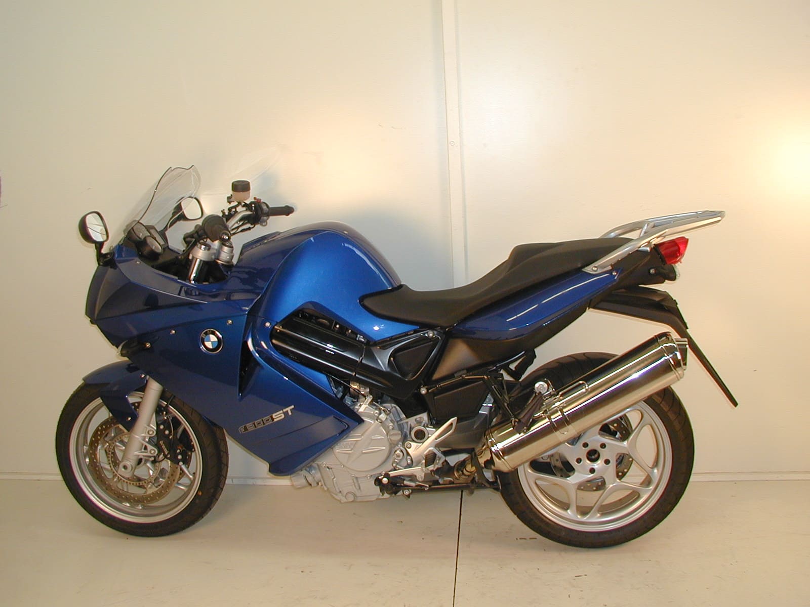 Farbe : Blau YXSM Motorrad-Lenkerenden Aluminium-Lenkergriffkappen 7/822 Mm Symmetrischer Stecker Für BMW F800ST F 800 ST 2006-2010 2011 2012 2013 2014 2015 